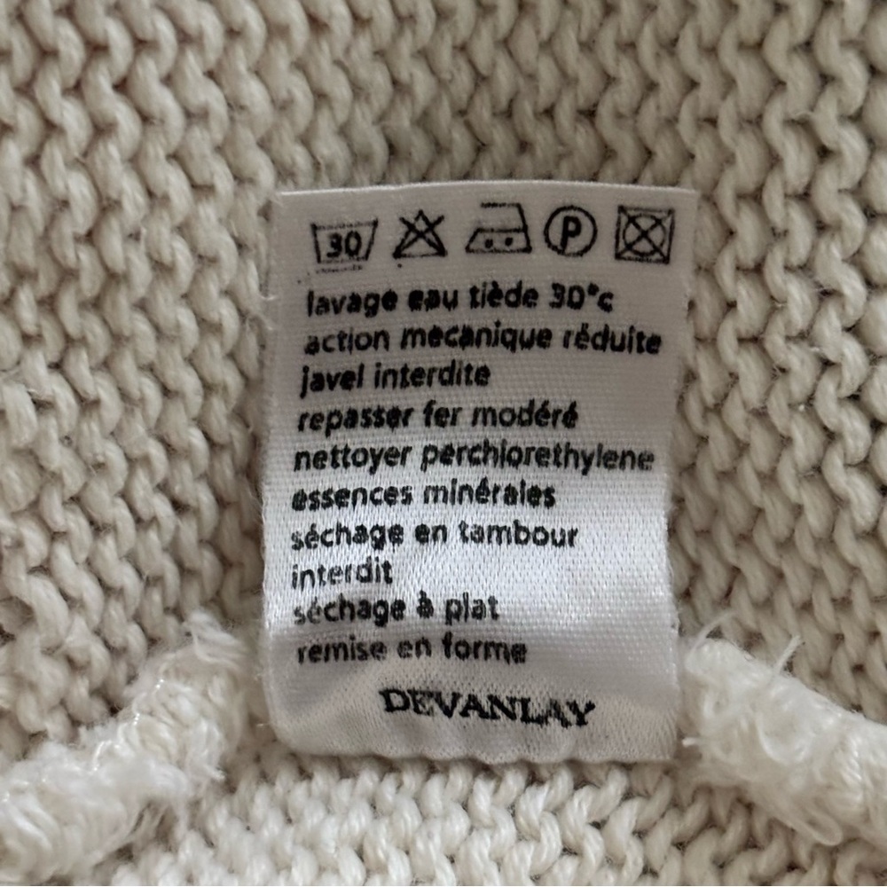 Lacoste Women's Ivory Crew Neck Sweater Needs Repair - Picture 7 of 8